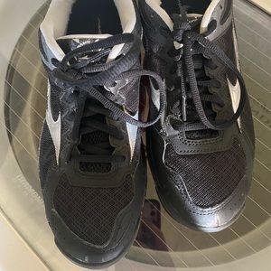 Mizuno volleyball shoes